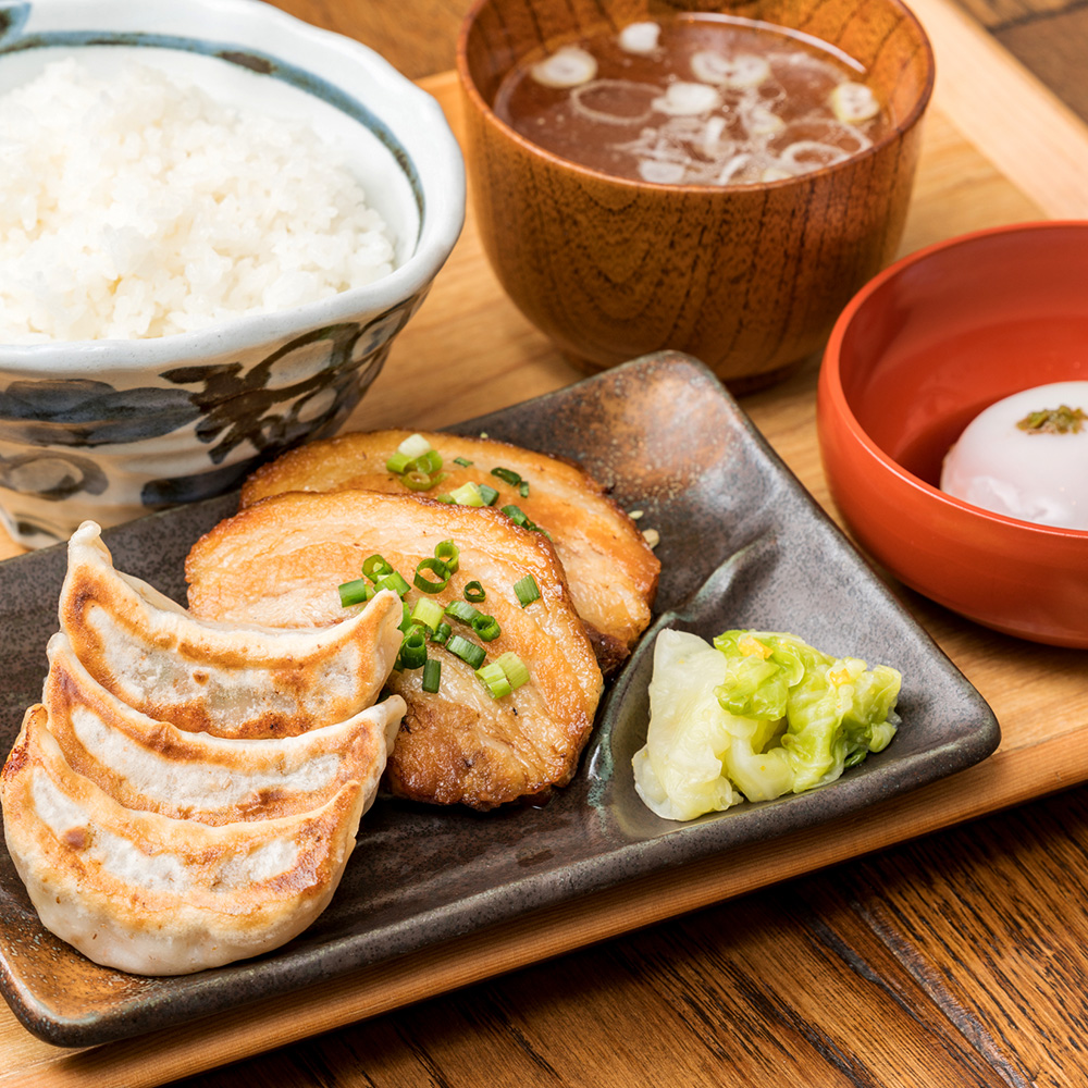 肉汁焼餃子＆自家製炙りチャーシュー定食